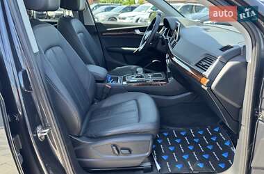 Внедорожник / Кроссовер Audi Q5 2017 в 