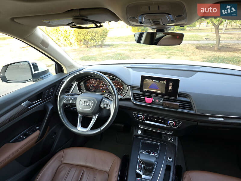 Внедорожник / Кроссовер Audi Q5 2019 в Ужгороде