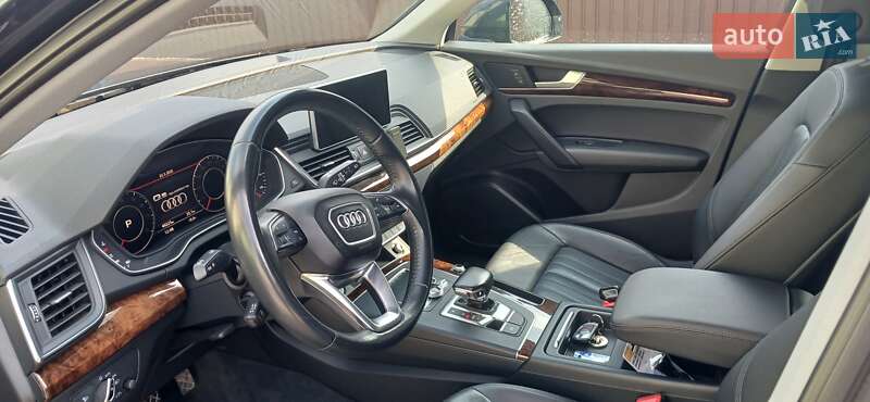 Внедорожник / Кроссовер Audi Q5 2017 в Сумах