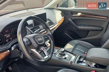 Внедорожник / Кроссовер Audi Q5 2017 в 