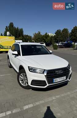 Позашляховик / Кросовер Audi Q5 2017 в 