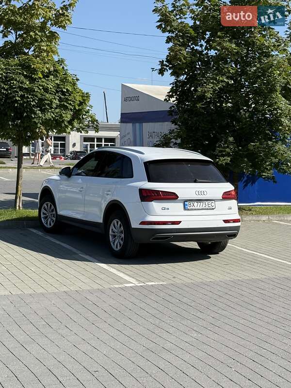Внедорожник / Кроссовер Audi Q5 2017 в Хмельницком