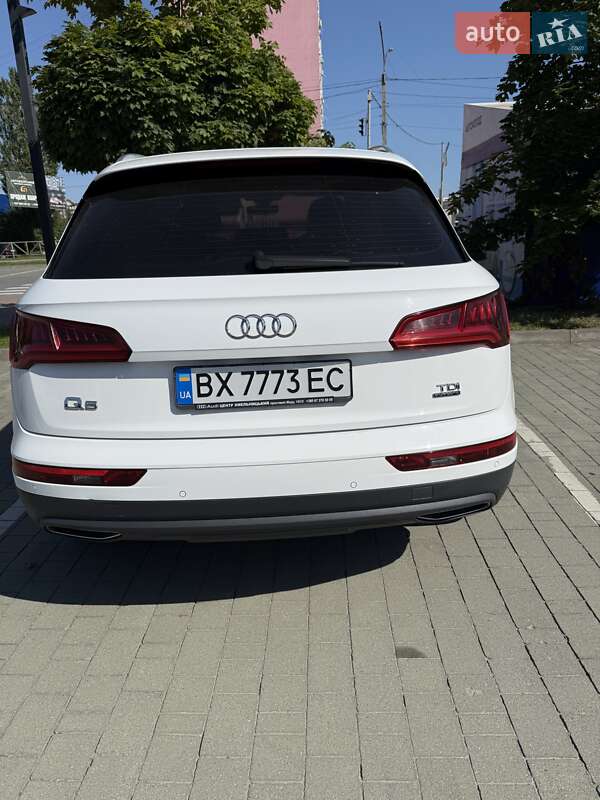Внедорожник / Кроссовер Audi Q5 2017 в Хмельницком