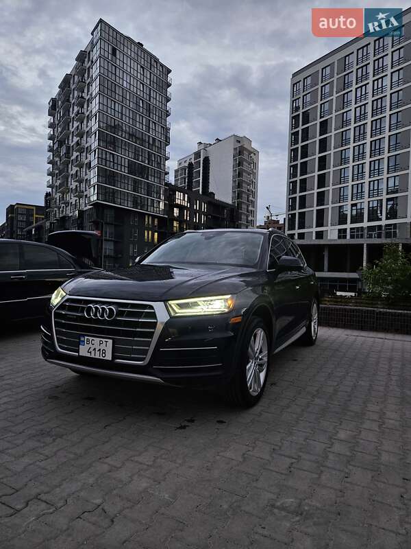 Позашляховик / Кросовер Audi Q5 2018 в Львові