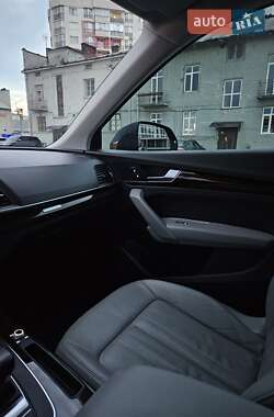 Внедорожник / Кроссовер Audi Q5 2018 в 