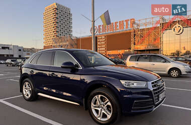 Позашляховик / Кросовер Audi Q5 2019 в Києві