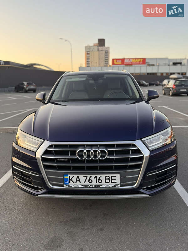 Внедорожник / Кроссовер Audi Q5 2019 в Киеве