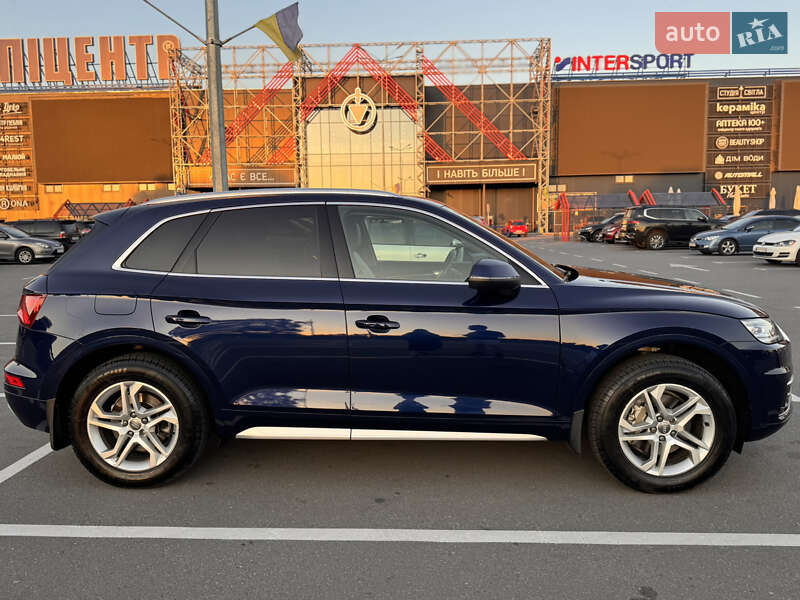 Внедорожник / Кроссовер Audi Q5 2019 в Киеве