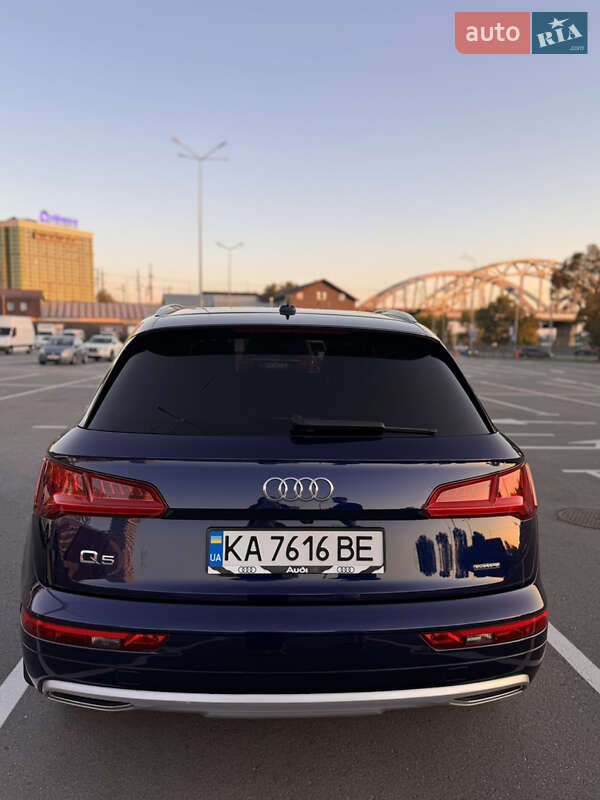 Внедорожник / Кроссовер Audi Q5 2019 в Киеве