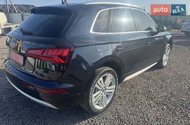 Внедорожник / Кроссовер Audi Q5 2018 в 