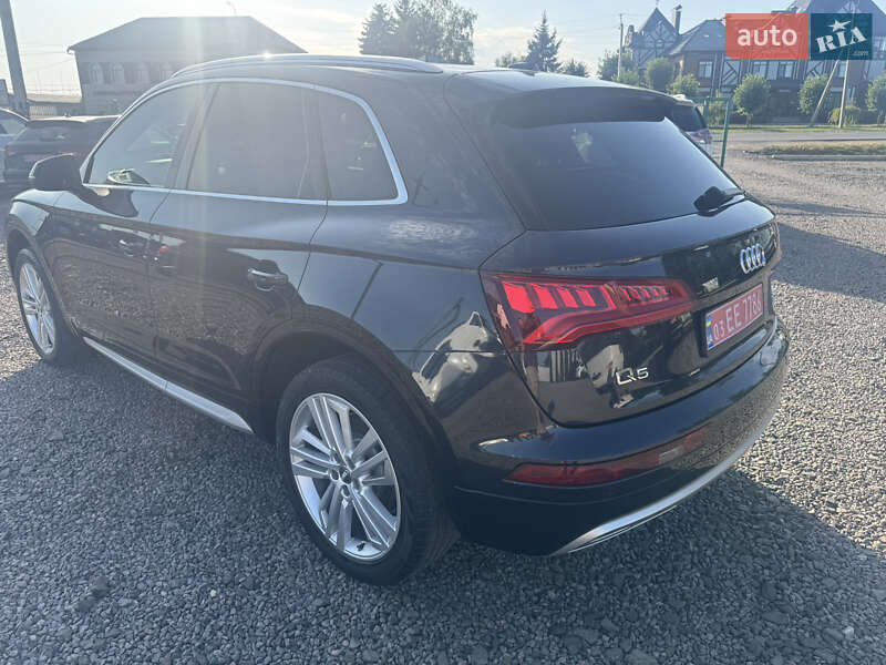 Внедорожник / Кроссовер Audi Q5 2018 в Луцке
