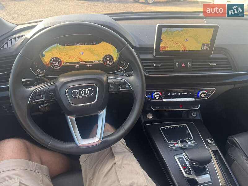 Внедорожник / Кроссовер Audi Q5 2018 в Луцке