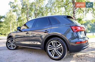 Внедорожник / Кроссовер Audi Q5 2018 в 