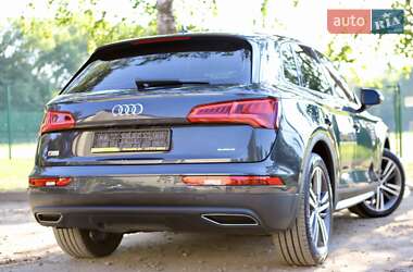Внедорожник / Кроссовер Audi Q5 2018 в 