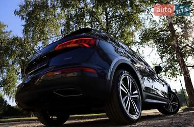 Внедорожник / Кроссовер Audi Q5 2018 в 