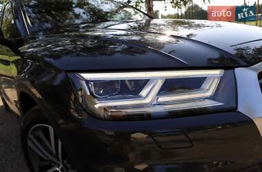 Внедорожник / Кроссовер Audi Q5 2018 в 
