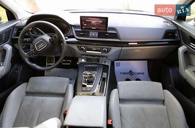 Внедорожник / Кроссовер Audi Q5 2018 в 