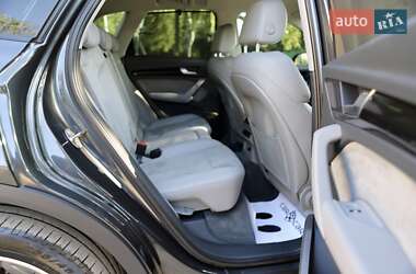 Внедорожник / Кроссовер Audi Q5 2018 в 