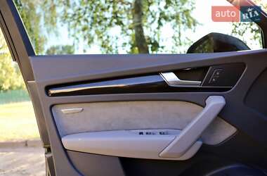 Внедорожник / Кроссовер Audi Q5 2018 в 