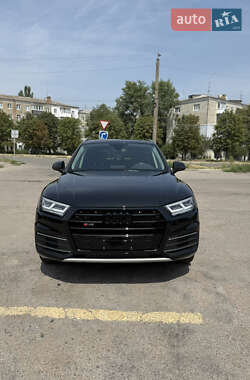 Внедорожник / Кроссовер Audi Q5 2018 в 