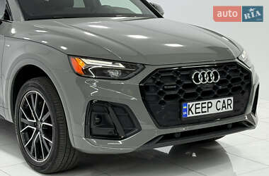 Внедорожник / Кроссовер Audi Q5 2022 в 