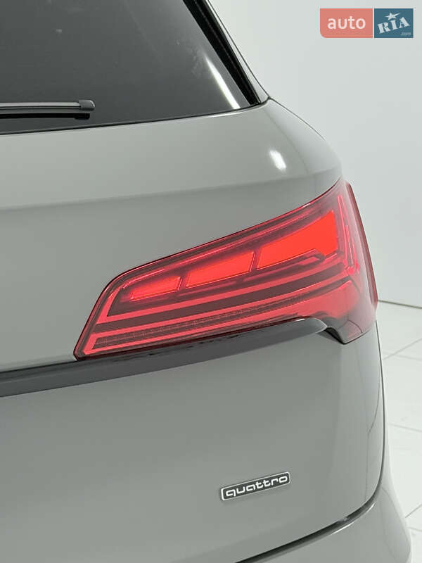 Внедорожник / Кроссовер Audi Q5 2022 в Одессе