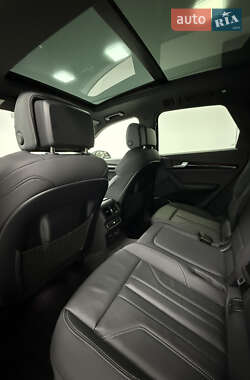 Внедорожник / Кроссовер Audi Q5 2022 в 