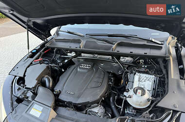 Внедорожник / Кроссовер Audi Q5 2020 в 