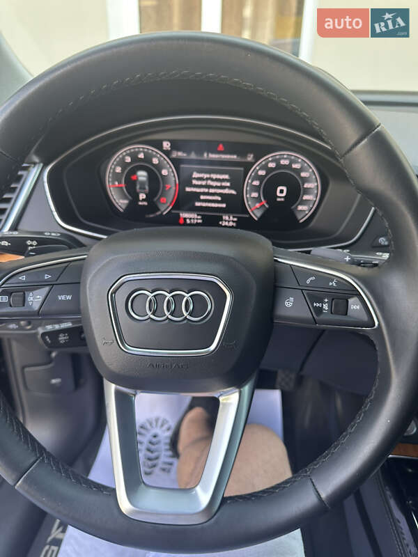 Внедорожник / Кроссовер Audi Q5 2021 в Луцке