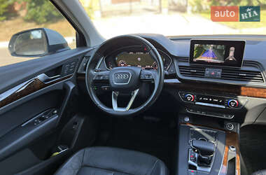 Внедорожник / Кроссовер Audi Q5 2018 в 