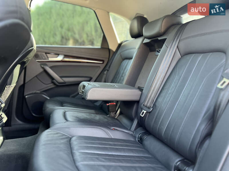Внедорожник / Кроссовер Audi Q5 2018 в Ровно