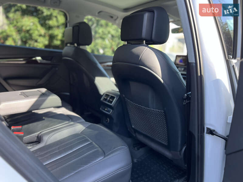 Внедорожник / Кроссовер Audi Q5 2018 в Ровно