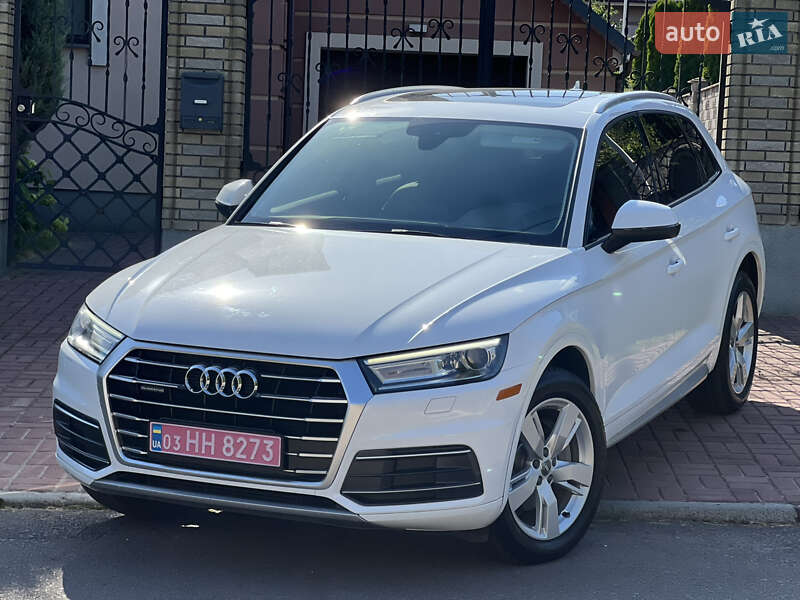 Внедорожник / Кроссовер Audi Q5 2018 в Ровно
