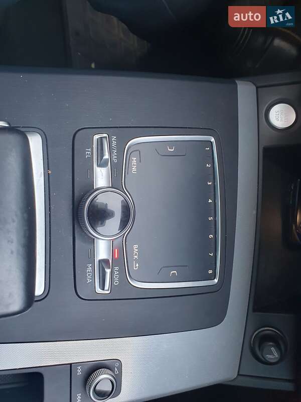 Внедорожник / Кроссовер Audi Q5 2017 в Каменке