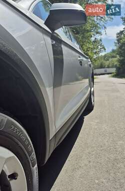 Внедорожник / Кроссовер Audi Q5 2017 в 