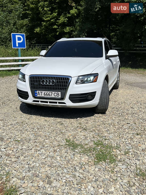 Внедорожник / Кроссовер Audi Q5 2011 в Ивано-Франковске