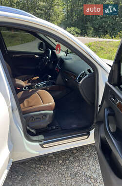 Внедорожник / Кроссовер Audi Q5 2011 в 