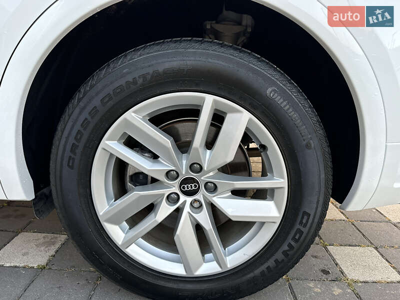 Внедорожник / Кроссовер Audi Q5 2022 в Стрые