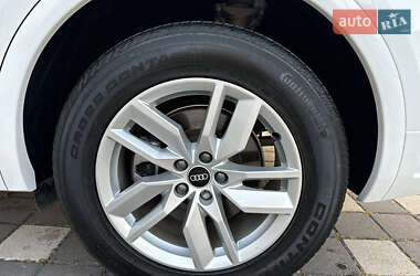 Внедорожник / Кроссовер Audi Q5 2022 в 