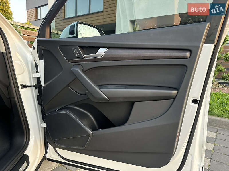 Внедорожник / Кроссовер Audi Q5 2022 в Стрые