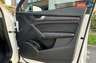 Внедорожник / Кроссовер Audi Q5 2022 в 