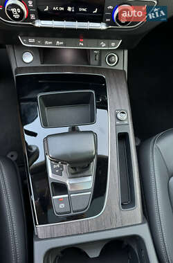 Внедорожник / Кроссовер Audi Q5 2022 в 