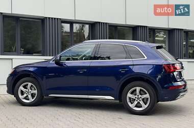 Внедорожник / Кроссовер Audi Q5 2021 в 