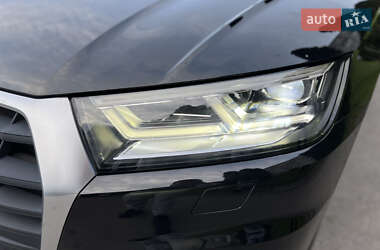 Внедорожник / Кроссовер Audi Q5 2018 в 