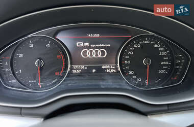 Внедорожник / Кроссовер Audi Q5 2018 в 