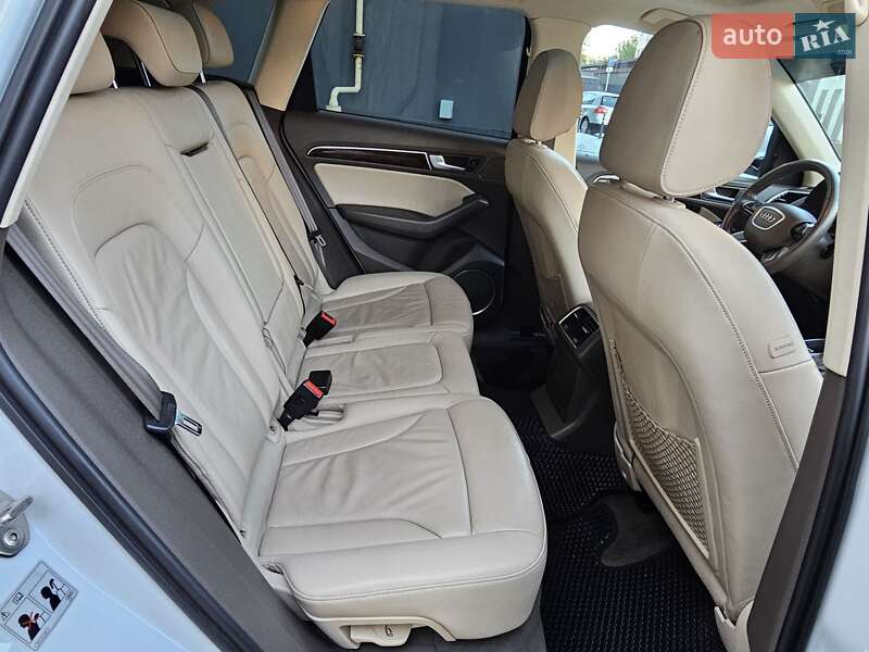Внедорожник / Кроссовер Audi Q5 2015 в Львове