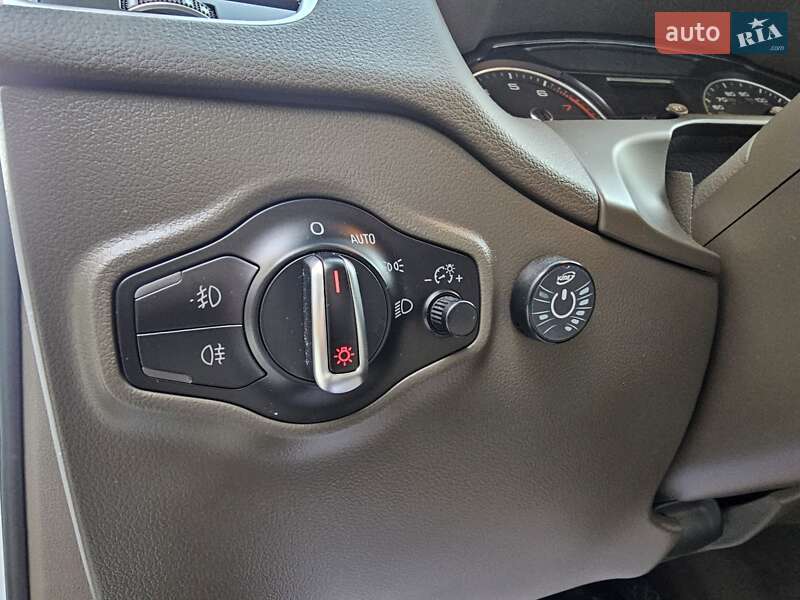 Внедорожник / Кроссовер Audi Q5 2015 в Львове