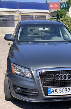 Внедорожник / Кроссовер Audi Q5 2011 в 