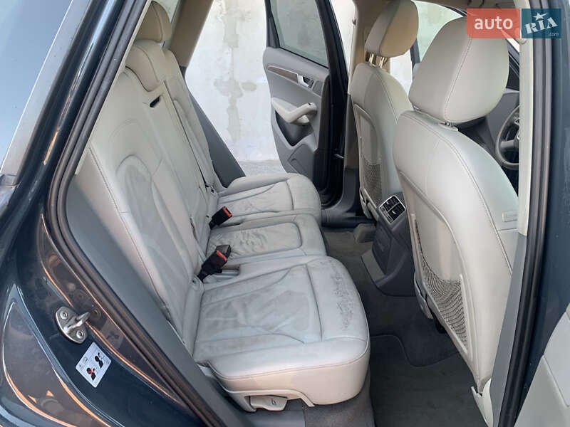 Внедорожник / Кроссовер Audi Q5 2011 в Киеве