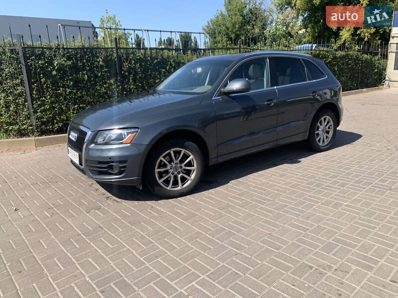 Внедорожник / Кроссовер Audi Q5 2011 в Киеве